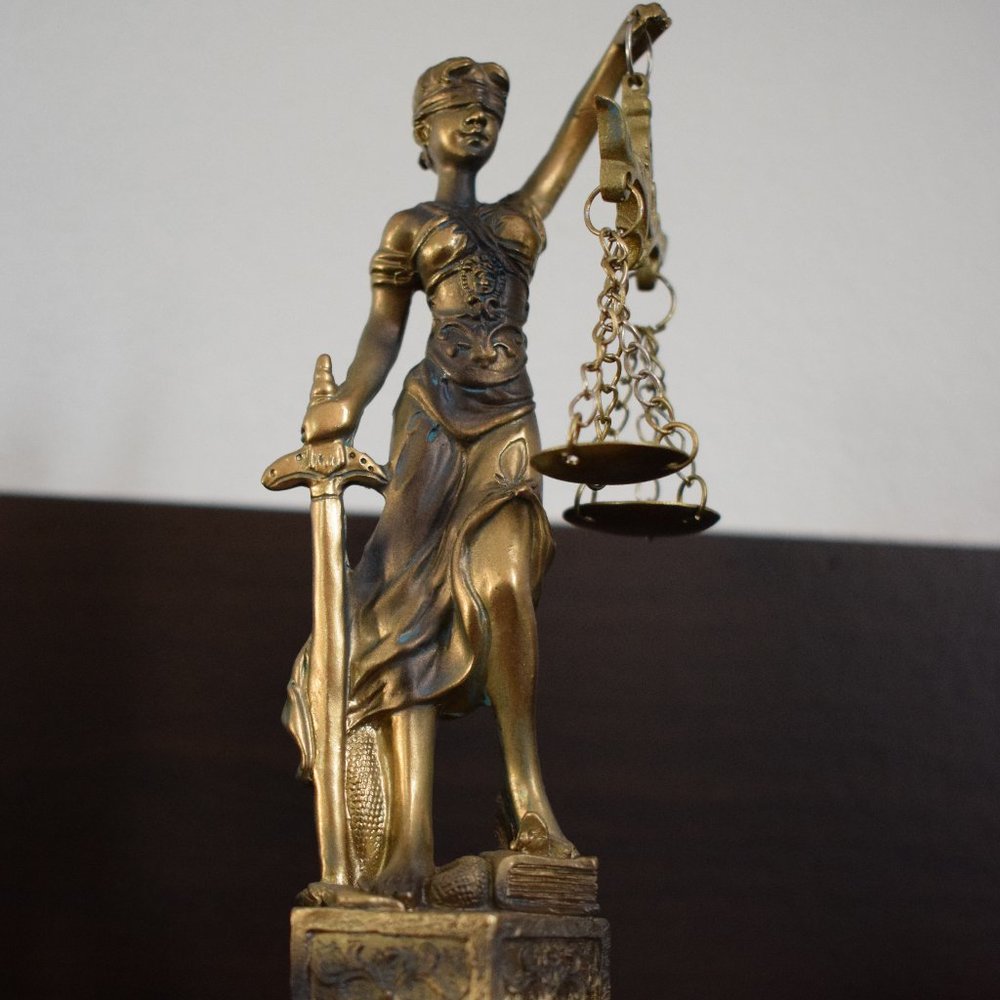 Themis Lady justice statue | Bronze look| NIB